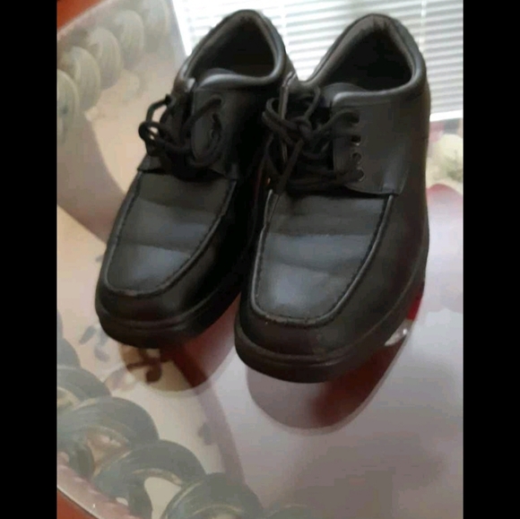 Dress shows - Picture 1 of 1